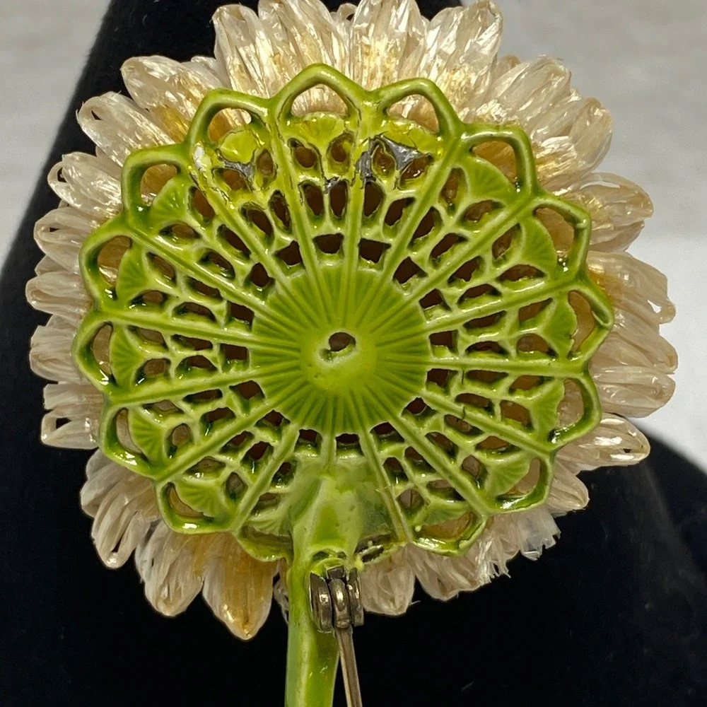 Vintage Chrysanthemum Flower Brooch Pin Enamel Green Leaf‎ Stem